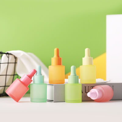 Quality 20ml Macaron colorful semi-permeable matte essential oil bottle, essence concentrate serum dropper bottle factory
